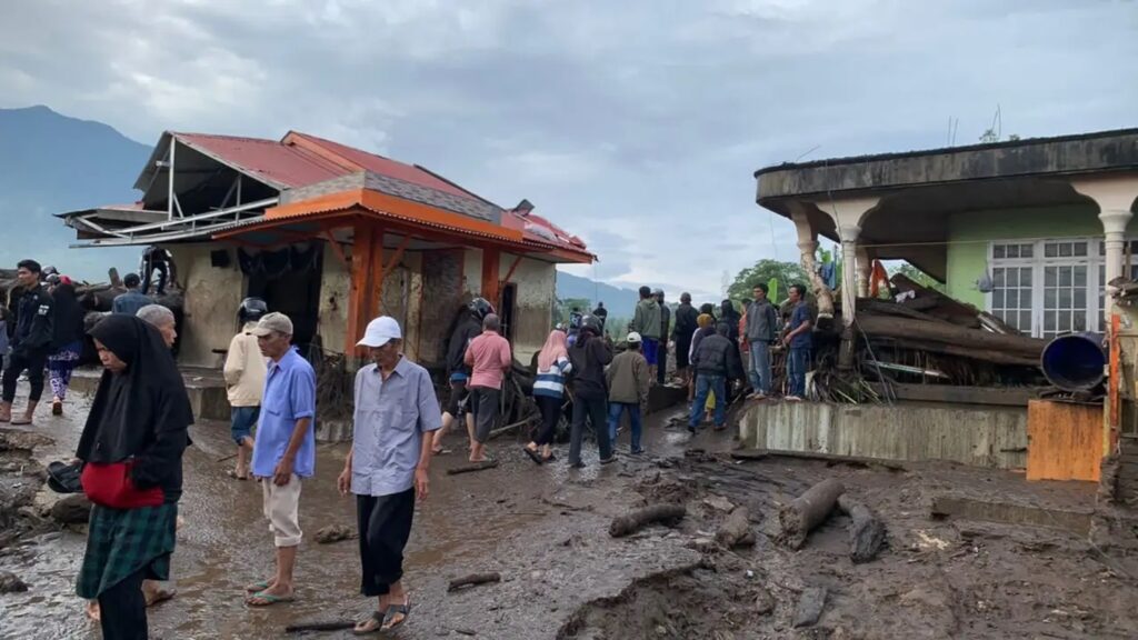 Suasana pasca banjir bandang atau galodo di Kabupaten Agam